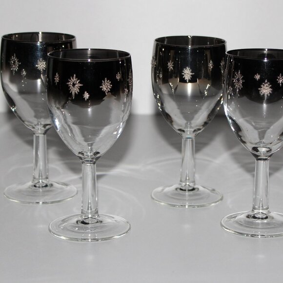 Elegant Black Glass Decanter Set - Picture 2 of 12